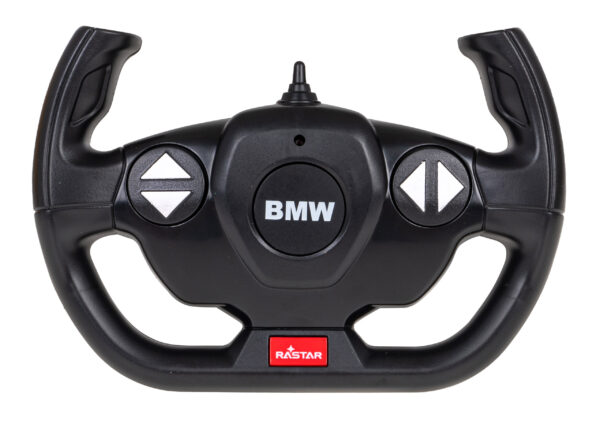 Bijeli model BMW X6 M tvrtke RASTAR u mjerilu 1:14 s daljinskim upravljanjem + 2,4 GHz daljinski upravljač.