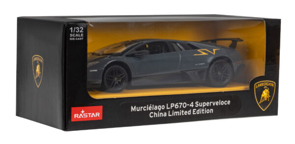 Lamborghini Murcielago LP670-4 SuperVeloce model RASTAR u mjerilu 1:32 s metalnom karoserijom i gumama.