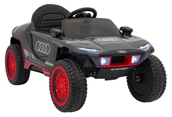 Audi RSQ E-TRON sivo vozilo