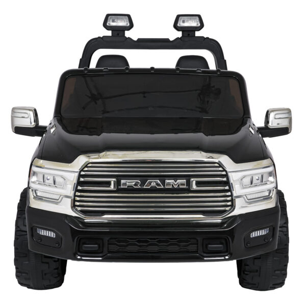 Naslovnica 39 RAM 3500 Crno vozilo