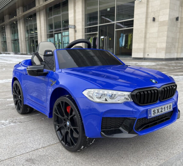 Naslovnica 43 Licencirani električni automobil za vožnju BMW M5 Competition, 90W, 12V-14Ah, EVA kotači, kožno sjedalo, plava boja
